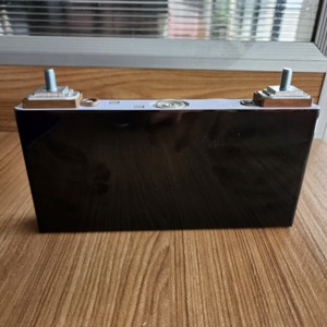 30C şarj edilebilir prizmatik lityum 3.2V Lifepo4 pil Lifepo4 hücre 20Ah - Product Image 3