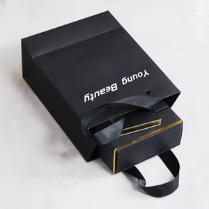 Impresión de bolsa de papel Kraft marrón liso con mango de cuerda trenzada Bolsas de papel personalizadas con su propio logotipo - Product Image 6