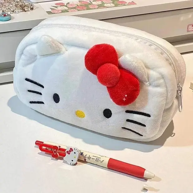 Meilleure vente Cartoon & Anime Périphériques Plush Kitty Pen Case Boîte de papeterie de grande capacité pour les étudiants