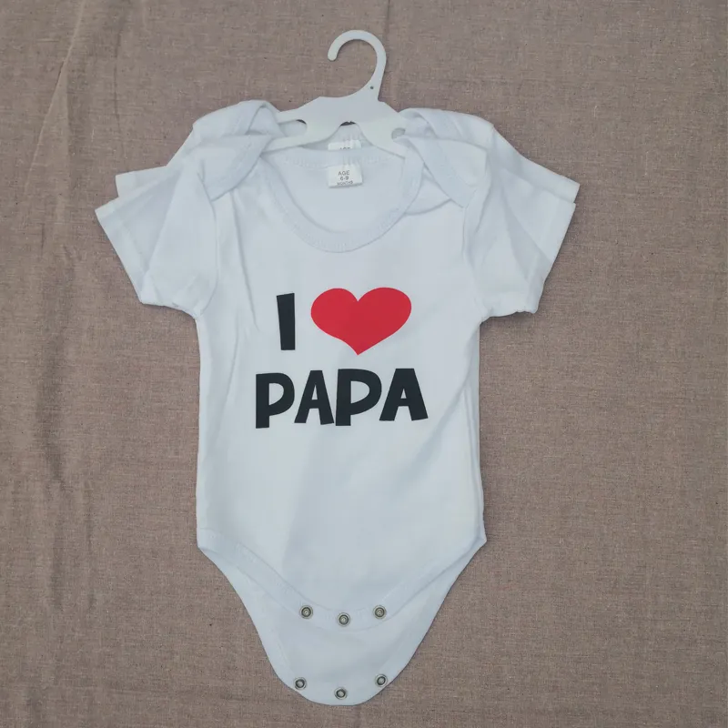 Komik sevimli baskı mektupları bebek tulum % 100% pamuk yenidoğan Bodysuit kısa kollu Toddler bebek bebek Baju Bayi