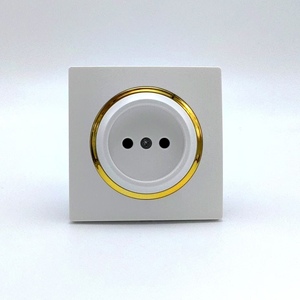 Grossista vendita a buon mercato EU Standard interruttore a parete e presa NFC rete 10A Max. Corrente materiale PC per uso domestico
