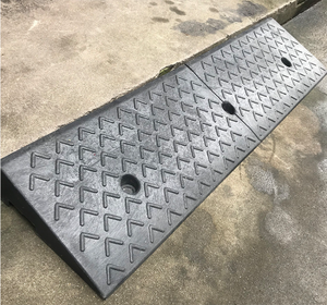 Factory <strong>Direct</strong> Parking Lot Loading Dock Forklift Vans Passing Kerbside <strong>Ramps</strong> Warehouse Driveway Roadside Rubber Curbs <strong>Ramp</strong> - Product Image 5