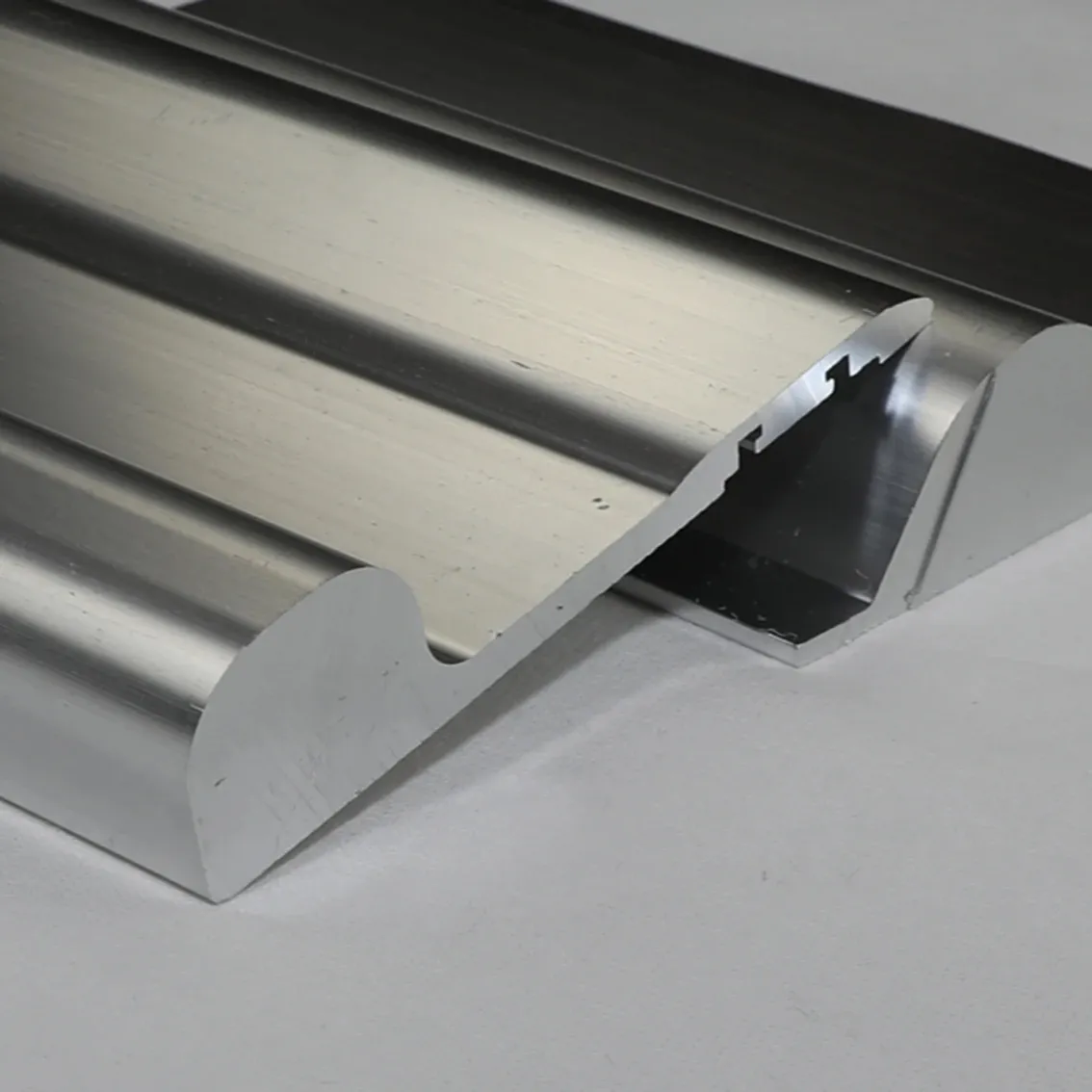 Perfil de extrusión de aluminio con superficie anodizada, ventanas, puertas, perfiles de aluminio con recubrimiento en polvo