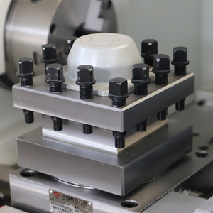 Torno CNC CK6140 personalizado de fábrica, máquina herramienta Horizontal de pequeña precisión, estructura de cama plana, capacidades de servicio medio, sistema Fanuc - Product Image 5