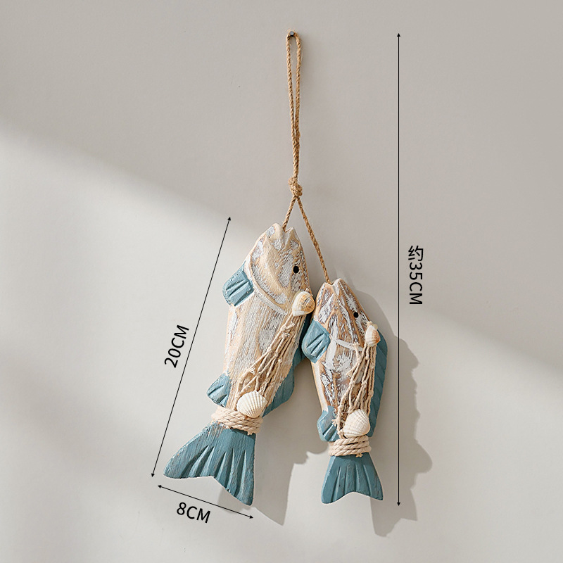 Blue and white carved fish string pine wood