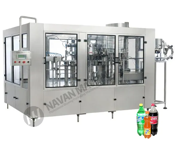 Nueva máquina de llenado de botellas de agua carbonatada PET automática producida
