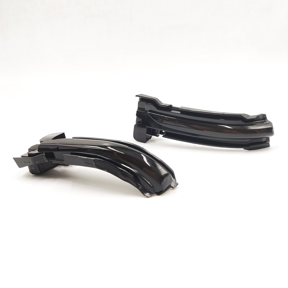 Dynamic signal Right hand drive