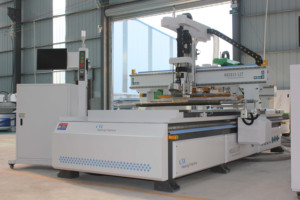 1325 Nesting <span class=keywords><strong>cnc</strong></span> <span class=keywords><strong>Router</strong></span> máquina De Corte De Madeira Com Sistema De Rotulagem Automática Para Gabinete Fabricação De Móveis De Cozinha