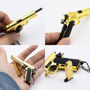 Metal modeli 1:3 1911 modeli anahtarlık yeme tavuk silah oyuncaklar için silah askeri kolye hediye model oyuncak ile - Product Image 3