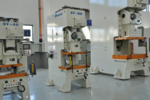 C型金属五金新型汽车号牌打孔机用于金属板建筑的车牌制造 - Product Image 5