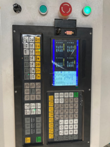 Tornio automatico per legno cnc 220V/380V con caricamento e scarico dell'alimentatore automatico - Product Image 4