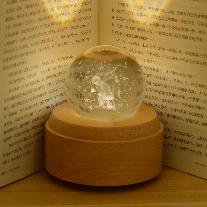 Boule de cristal rose du Petit Prince