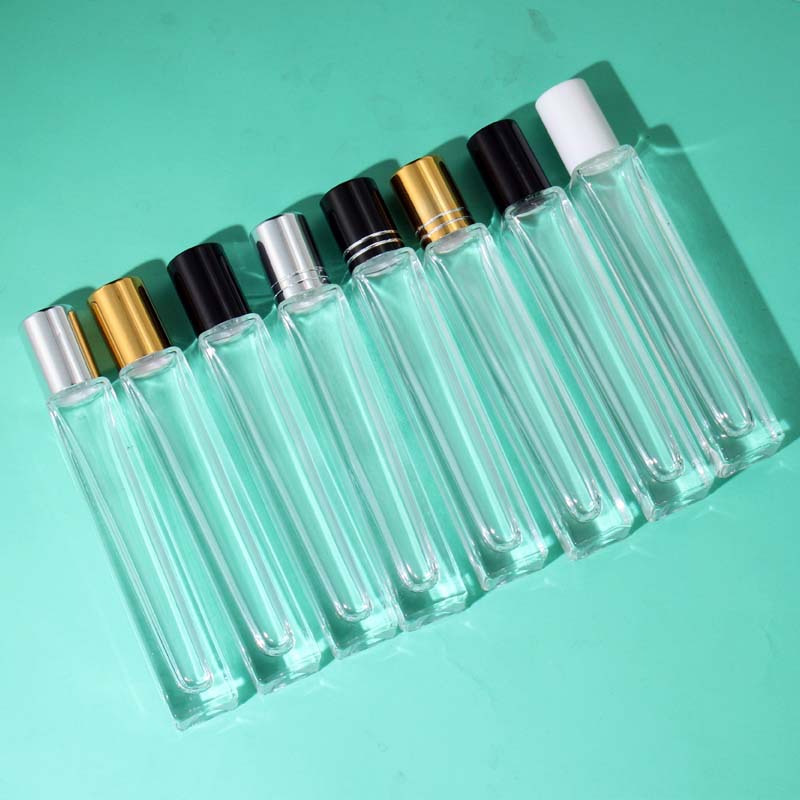 Botella cuadrada transparente de 10 ml con cuerpo esbelto.