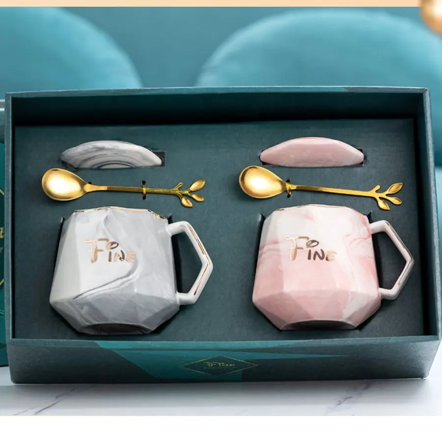 Mermer seramik çift fincan çin hediye düğün pembe dönüş kupalar kutusu lüks hediyeler düğün bayanlar hediye öğeleri için set