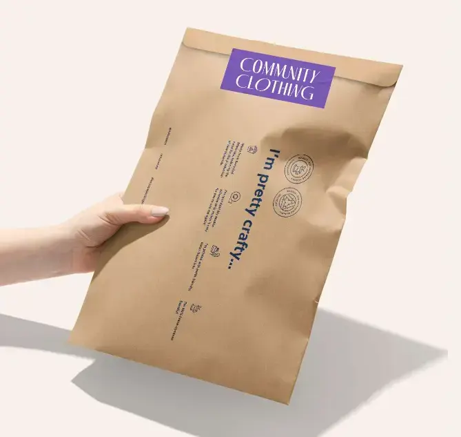 カスタム配送高級封筒環境にやさしいセルフシール段ボール包装封筒包装フラット紙配送バッグ