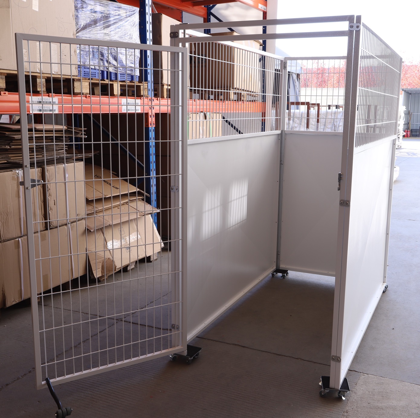 Powder Coated Galvalume Kennel with Wire Grid Door