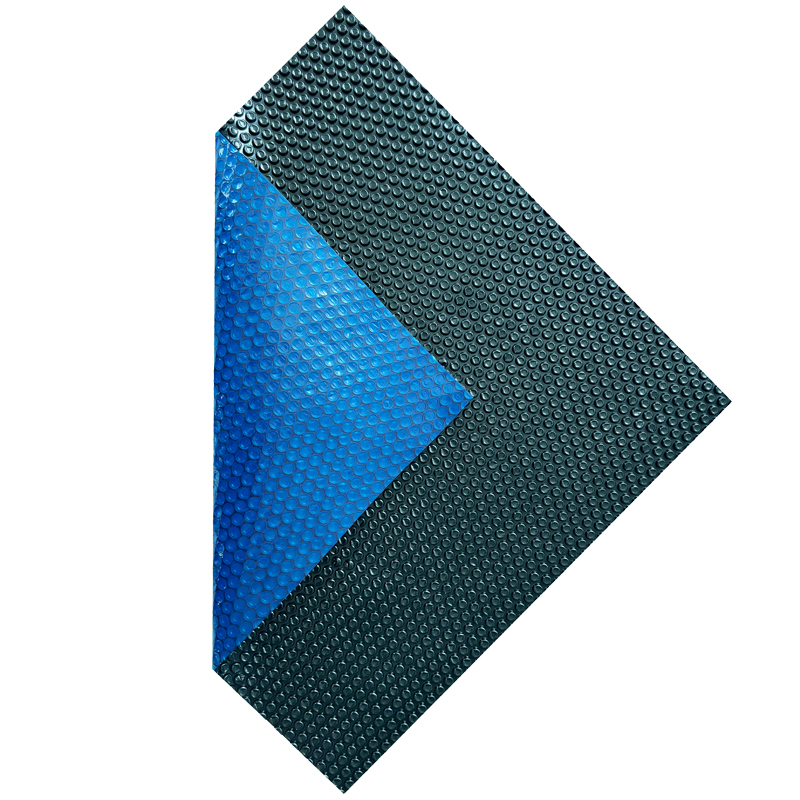 Azul y negro