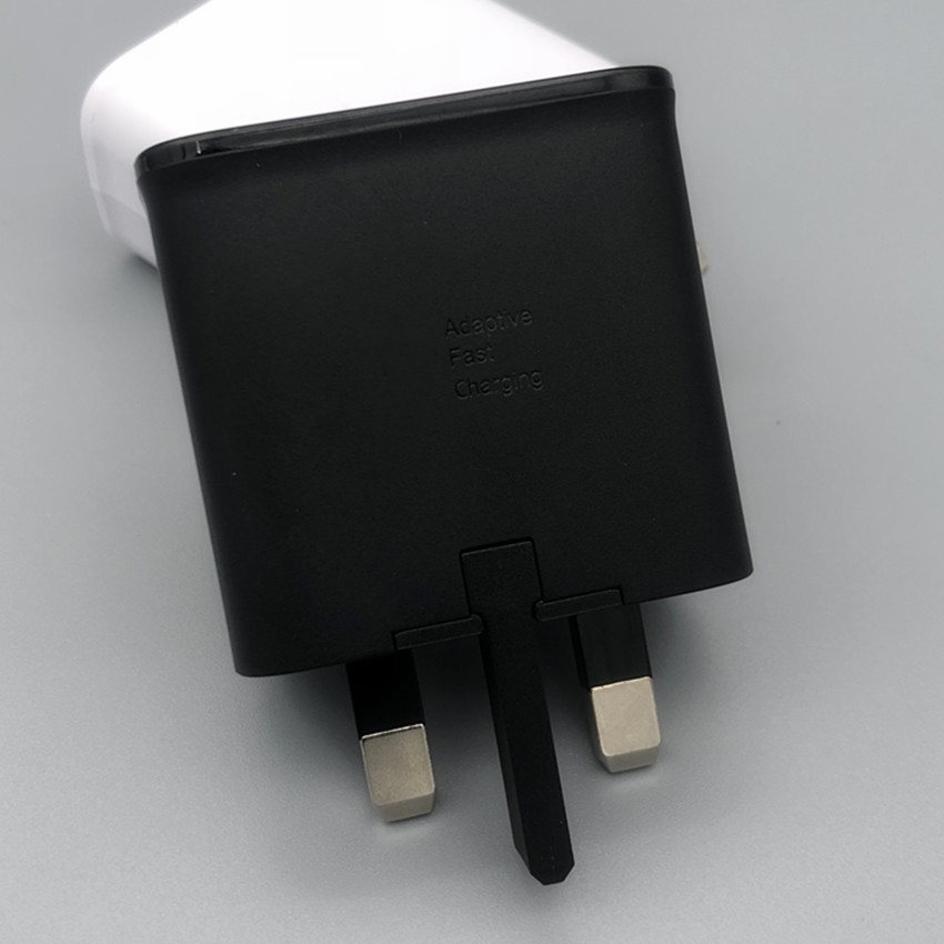 UK Plug Noir