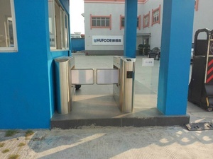 Sistema di controllo automatico della barriera a battente della stazione di regolazione del traffico riconoscimento facciale RFID Reader controllo accessi al tornello - Product Image 4