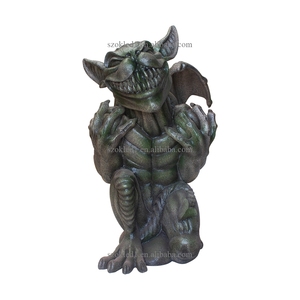 Çeşitli yaratıcı kararlı cadılar bayramı büyük karnaval fiberglas Gargoyle
