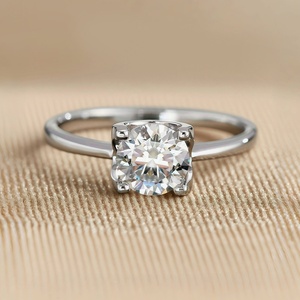 925 Sterling Silver Bốn Móng Vuốt Đầu Bò Moissanite Vòng Đa Năng Sang Trọng Thời Trang Của Phụ Nữ Đề Nghị Nhẫn Cưới - Product Image 2