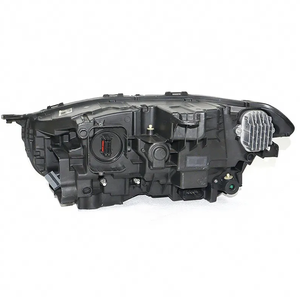 V O lv O XC90 aydınlatma sisteminin yüksek konfigürasyonlu orijinal farları, ışık yayan diyotlarla yakından kurulmuştur. - Product Image 3