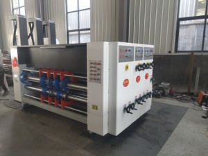 Impressora de flexo automática torda empilhador da máquina/pequena caixa da impressão da caixa de papelão