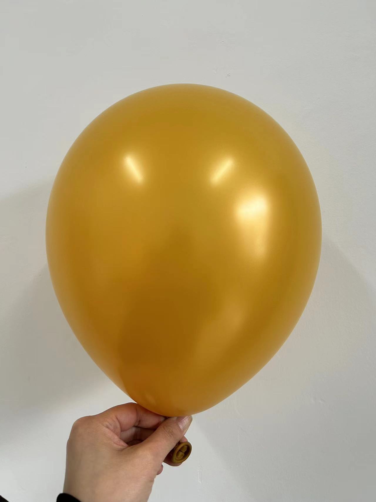 เมทัลลิกโกลด์