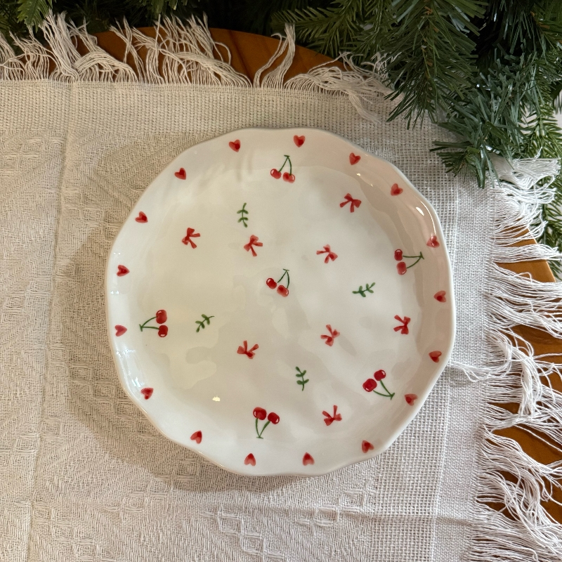 Plato De Corazón Pequeño Bowtie rojo de la cereza