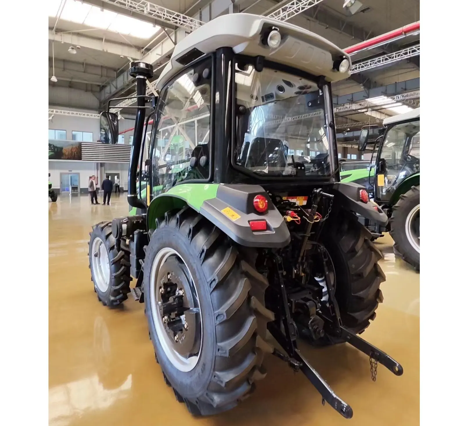 Equipos agrícolas y tractores maquinaria agrícola tractor de ruedas agrícolas con Rotavator PTO