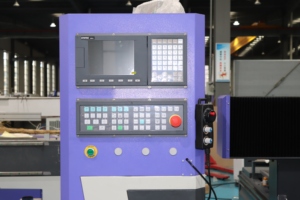 Máquina enrutadora CNC ATC 1325 1530 con cabezal de perforación multiherramienta rotativo de 3 ejes y anidamiento para fabricación de puertas de madera - Product Image 4