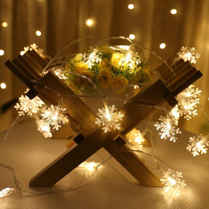 10/20/40pcs LED Cadena de luz al aire libre de copo de nieve de la secuencia Luz de Navidad LED copo de nieve hielo lámpara de hadas cortina luces de cadena - Product Image 2