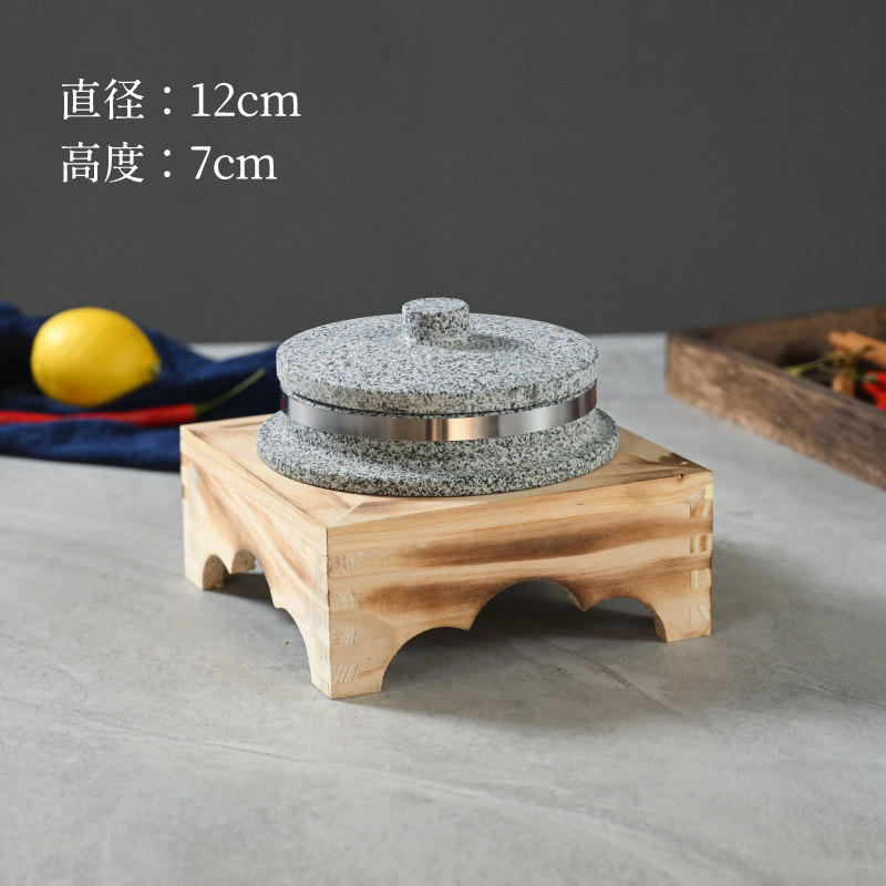 Natural stone fortress, 12 cm in diameter, with lid and planks.