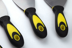 Raspador de carbono Plástico pequeño de dos colores con mango de agujero Cuchillo de masilla Fuente de acero inoxidable Fábrica - Product Image 5