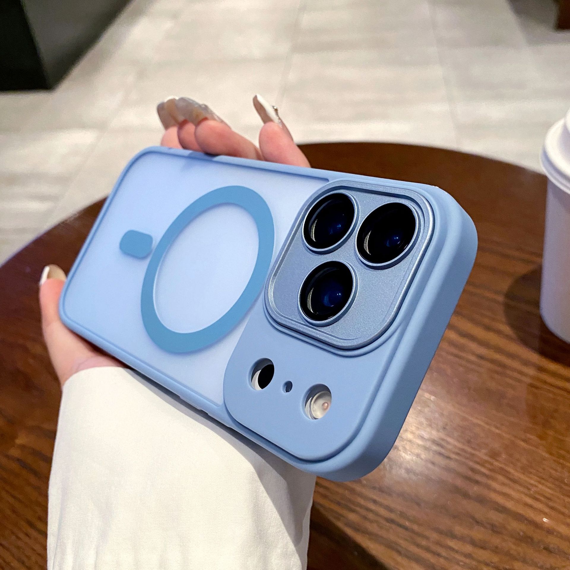 สีน้ำเงินระยะไกล