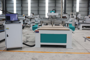 Totalmente automático multi-cabeça <span class=keywords><strong>CNC</strong></span> madeira <span class=keywords><strong>Router</strong></span> máquina alta precisão madeira escultura gravura máquina M-SHINE