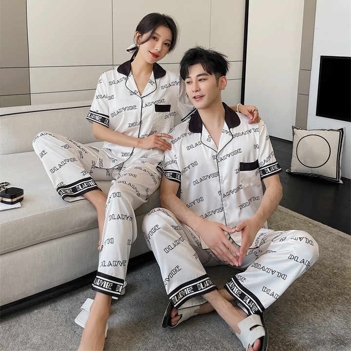 Tùy Chỉnh Satin Đồ Ngủ Lụa Vài Quần Áo Ngủ Của Phụ Nữ Ngắn Tay Áo Quần Áo Ngủ Thiết Lập Của Nam Giới Cộng Với Kích Thước Quần Áo Ngủ Hai-Mảnh Thiết Lập