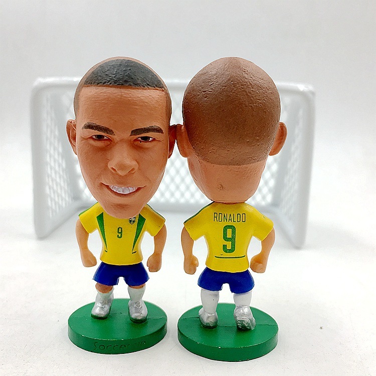 9.Ronaldo ( not movable)