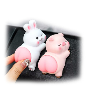 Decoração do carro cartoon bonito Q salto bunda figura carro centro console descompressão brinquedo animal decorações