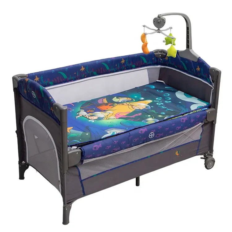 어린이 수면 및 활동을위한 놀이터 침대 블랙 그레이 사용자 정의 색상 리프트 안전 가드 어린이 아기 유아용 침대 아기 접이식 침대