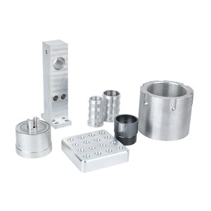 Piezas de hardware de precisión no estándar personalizadas, Herramienta de procesamiento compuesto de fresado de torneado de procesamiento de torno CNC de aleación de aluminio - Product Image 1