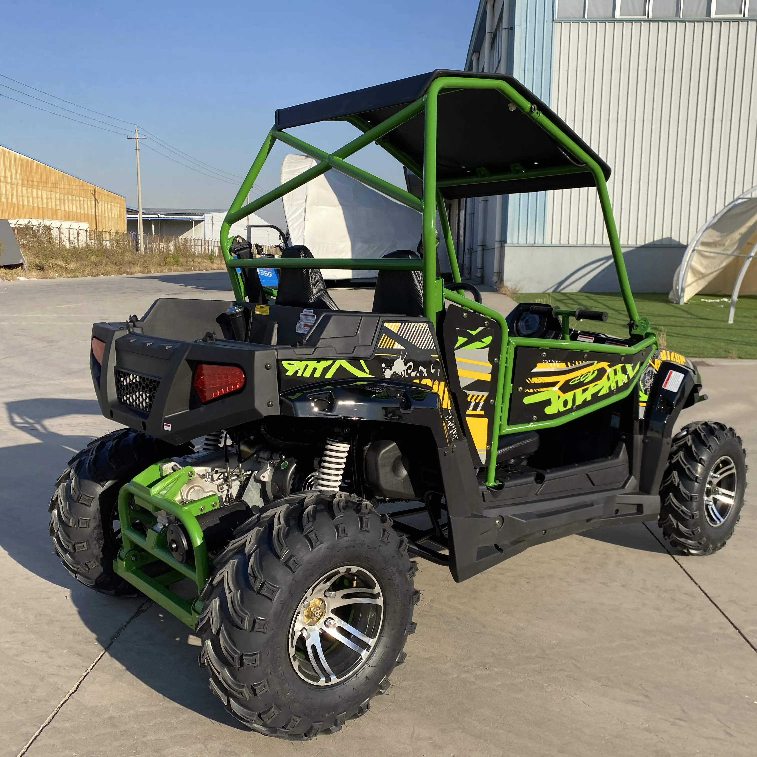 Bon marché populaire 2 sièges CE approuvé quad buggy arbre d'entraînement 250CC UTVs SSV