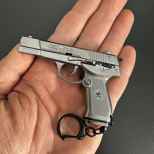 <strong>1911</strong> Mini Gun Keychain 1:3 <strong>Colt</strong> 7cm Model 1:4 QSZ92 Men Army Fan Key Chains Metal Toy Gun Model - Product Image 6
