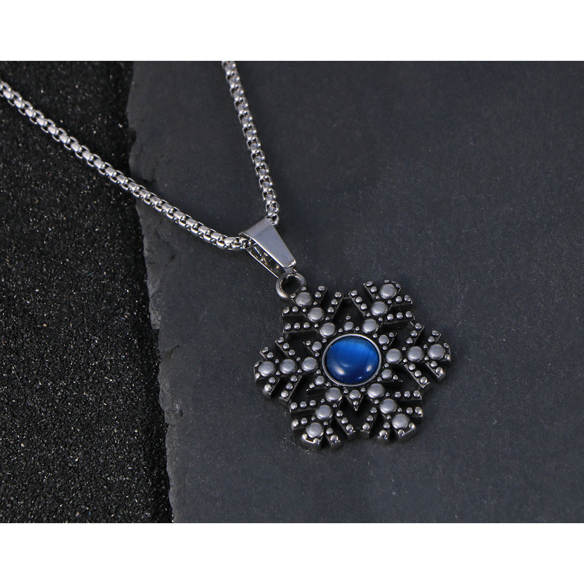 Pendentif simple bleu encre