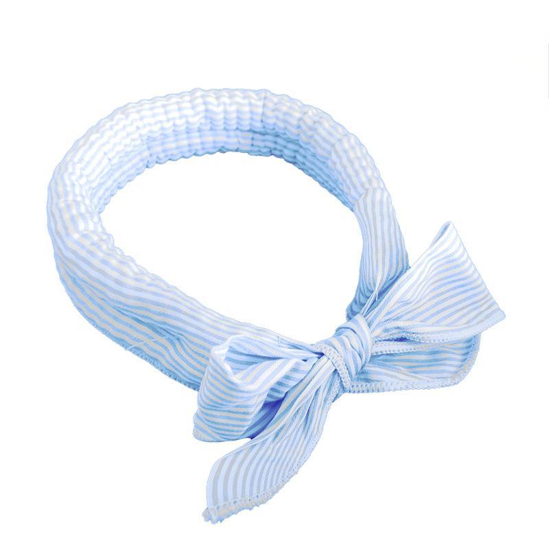 Rayures bleu clair