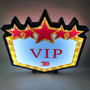 Logo personalizzato acrilico Led lettera bacheca segno Vip Display bottiglia di servizio presentatore Nightclub glorificatore Led lettera cartello