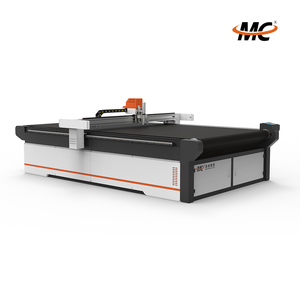 Automatic Multifunctional CNC Textile <strong>Cutter</strong> Machine Fabric <strong>Cutter</strong> with Pump Engine &amp; Motor Core Components Included
