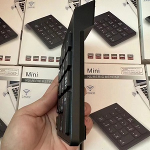 Ligero Chocolate 2,4g Teclado numérico inalámbrico USB Calculadora Computadora Blue Tooth Mini teclado 18 teclas