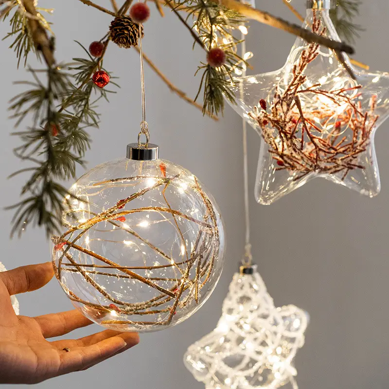 Ornamenti da appendere decorativi personalizzati all'ingrosso da 8cm palline e stelle di vetro di natale di lusso dorate trasparenti