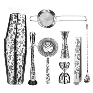 8Pcs Tùy Chỉnh Tiki Khắc 18 + 28Oz Cocktail Shaker Set Mixologist Bartender Kit Đồ Uống Trộn Thanh Công Cụ Với Cốc Đo - Product Image 3